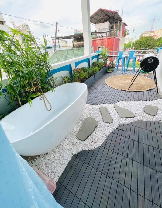 Lushstay Rooftop - Hanoi Train Station Екстер'єр фото